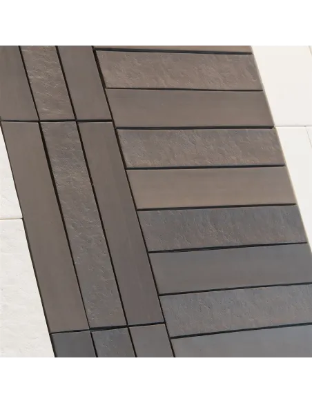 Piastrelle in cotto Terre scure natural 6x30 cm Piastrelle in cotto Terre scure natural 6x30 cm