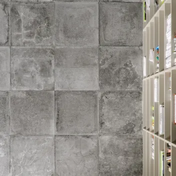 Grey antique cement effect stoneware Open Horizon 60x60 cm 2